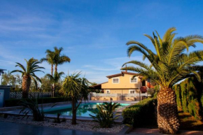 Villa with Pool & Garden Trani
